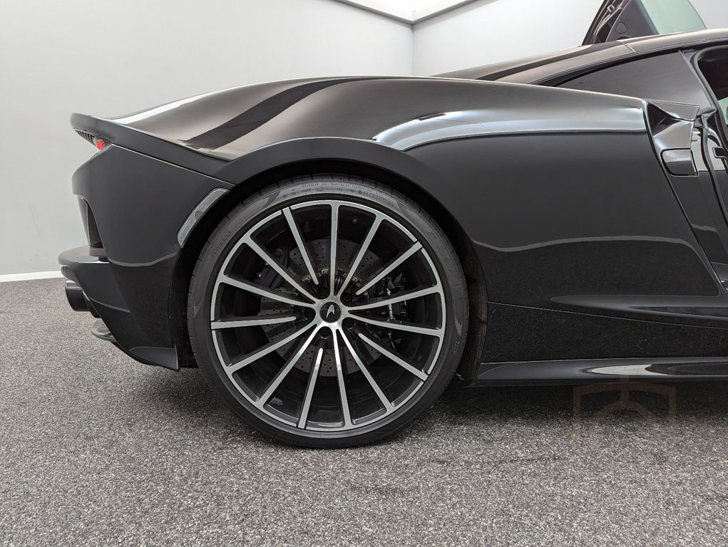 McLaren GT*MY2023*BLACK/BLACK*CARBON*FULL OPTIONS*B&W