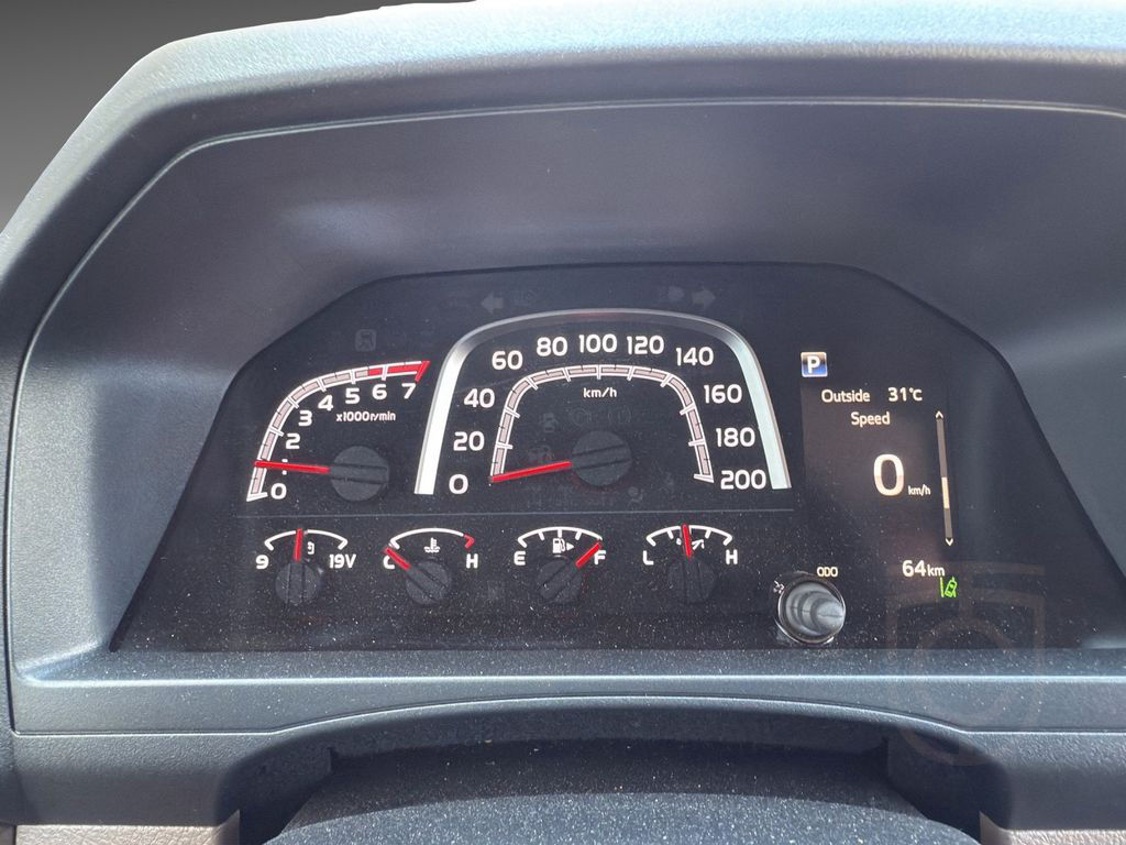 Toyota Land Cruiser GRJ76 AT Luxury + LED+ Safety Sense