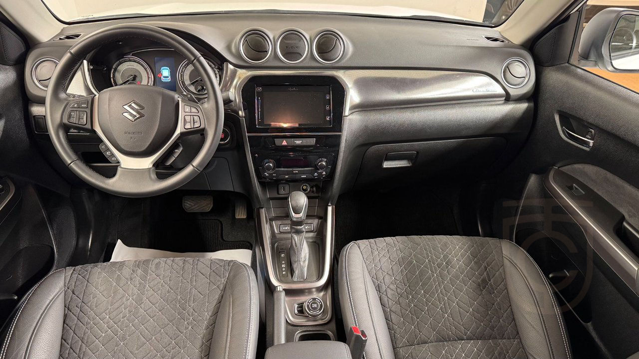 Suzuki Vitara Fullhybrid 4x4 Inclusive, Fullt utrustad!