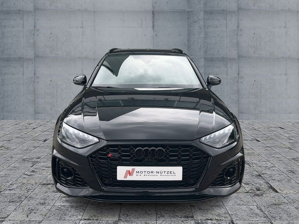 Audi RS 4 Avant quattro +++ RS Essentials Paket +++