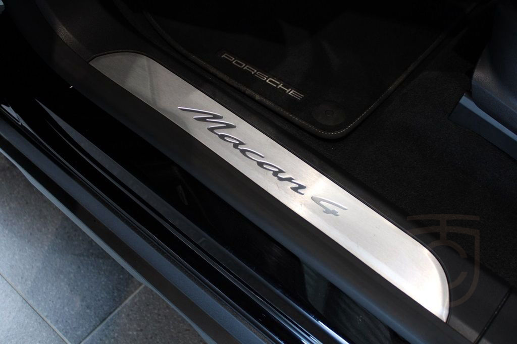 Porsche Macan 4
