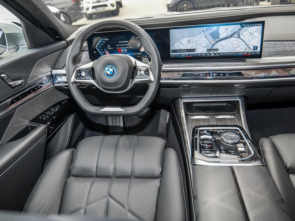 BMW 750e xDrive HUD PANO ACC 360°KAM RFK NAVI LED