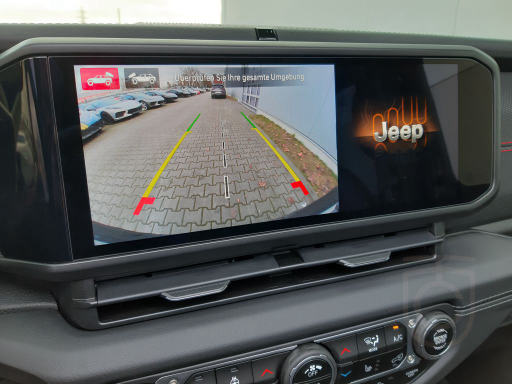 Jeep Wrangler Rubicon My 24 mit SkyOne Touchdach