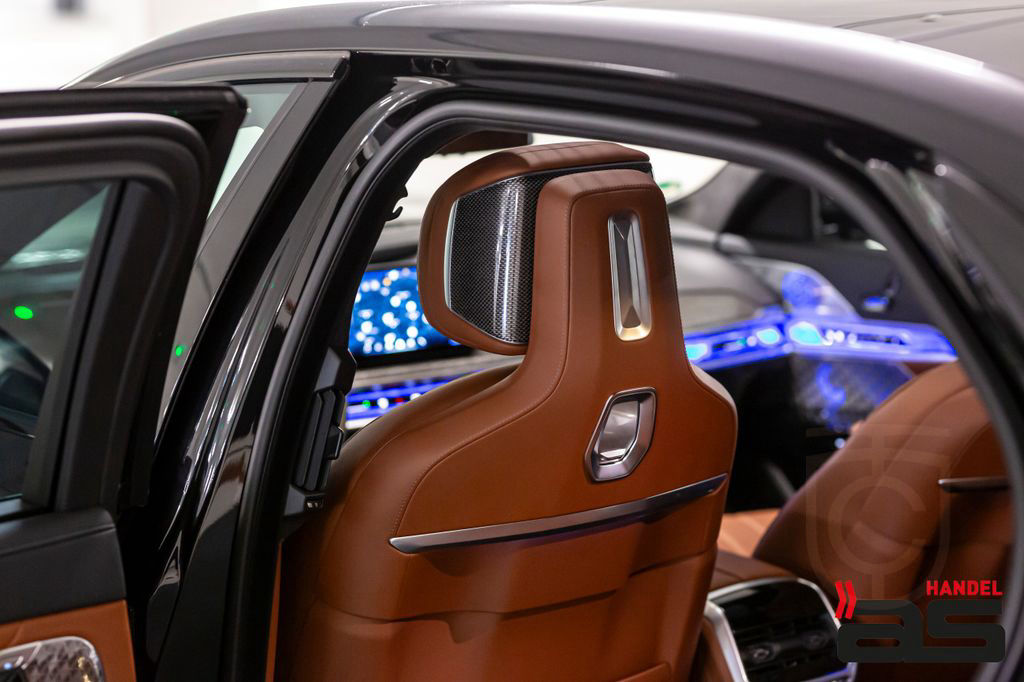 BMW M760 e|Executiv|Connois|Innov|SkyL|Iconic|B&O|21