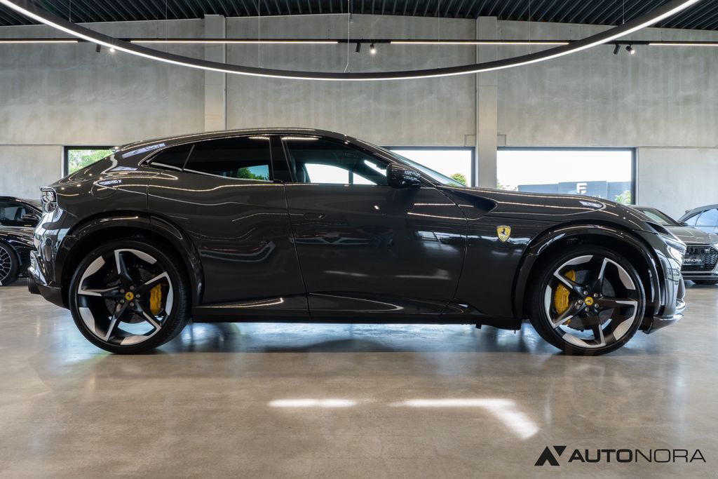 Ferrari Purosangue Carbon Lift Pano Matrix Massage