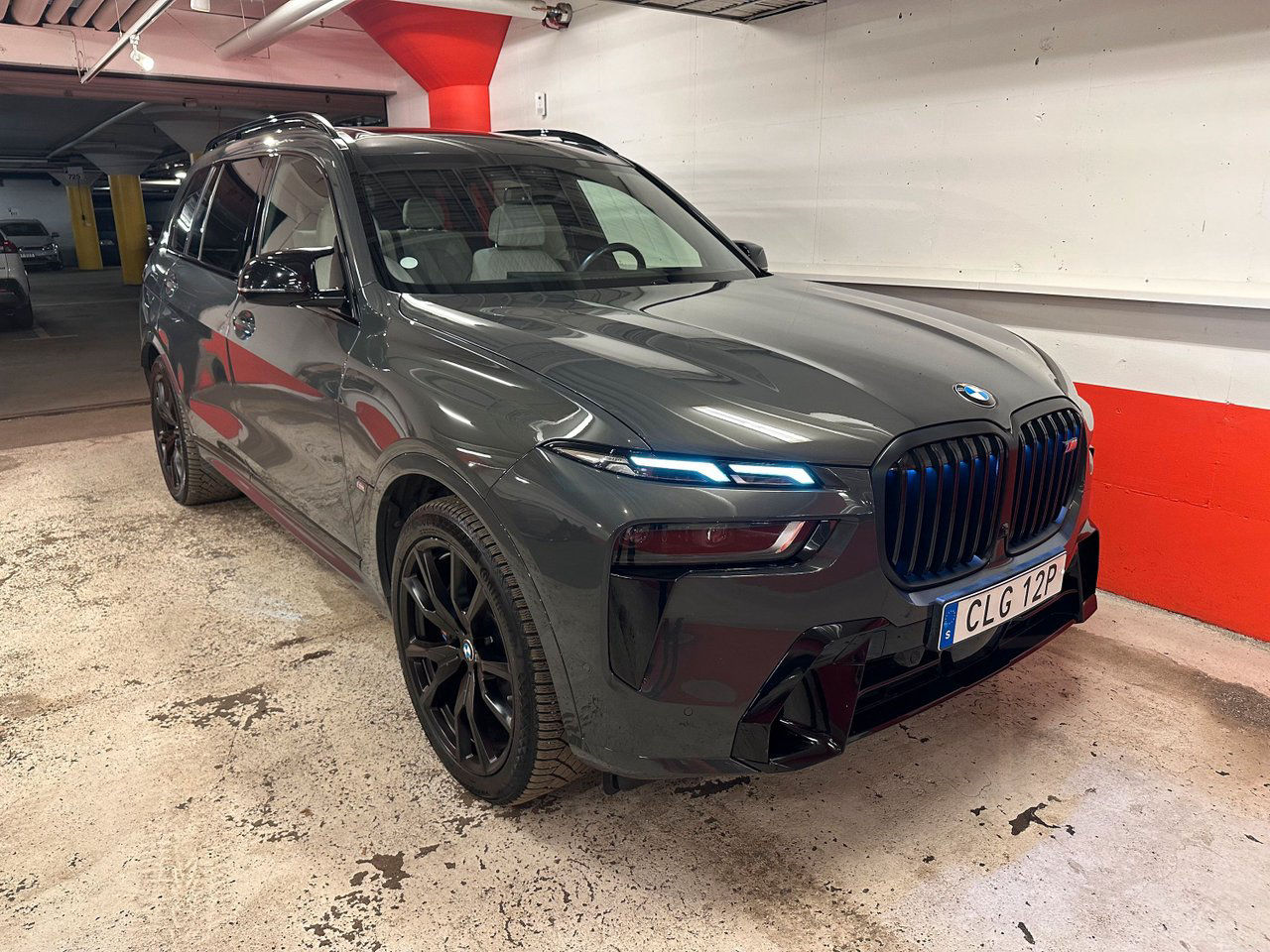 BMW X7 M60i xDrive, M Sport Pro, B&W, 7 sits, Fullutrustad