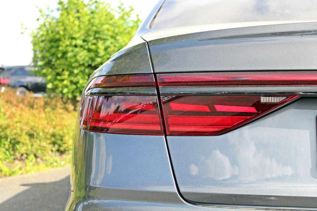 Audi A8 Lang 60TFSI S LINE BLACK PANO B&O ADV.UPE193