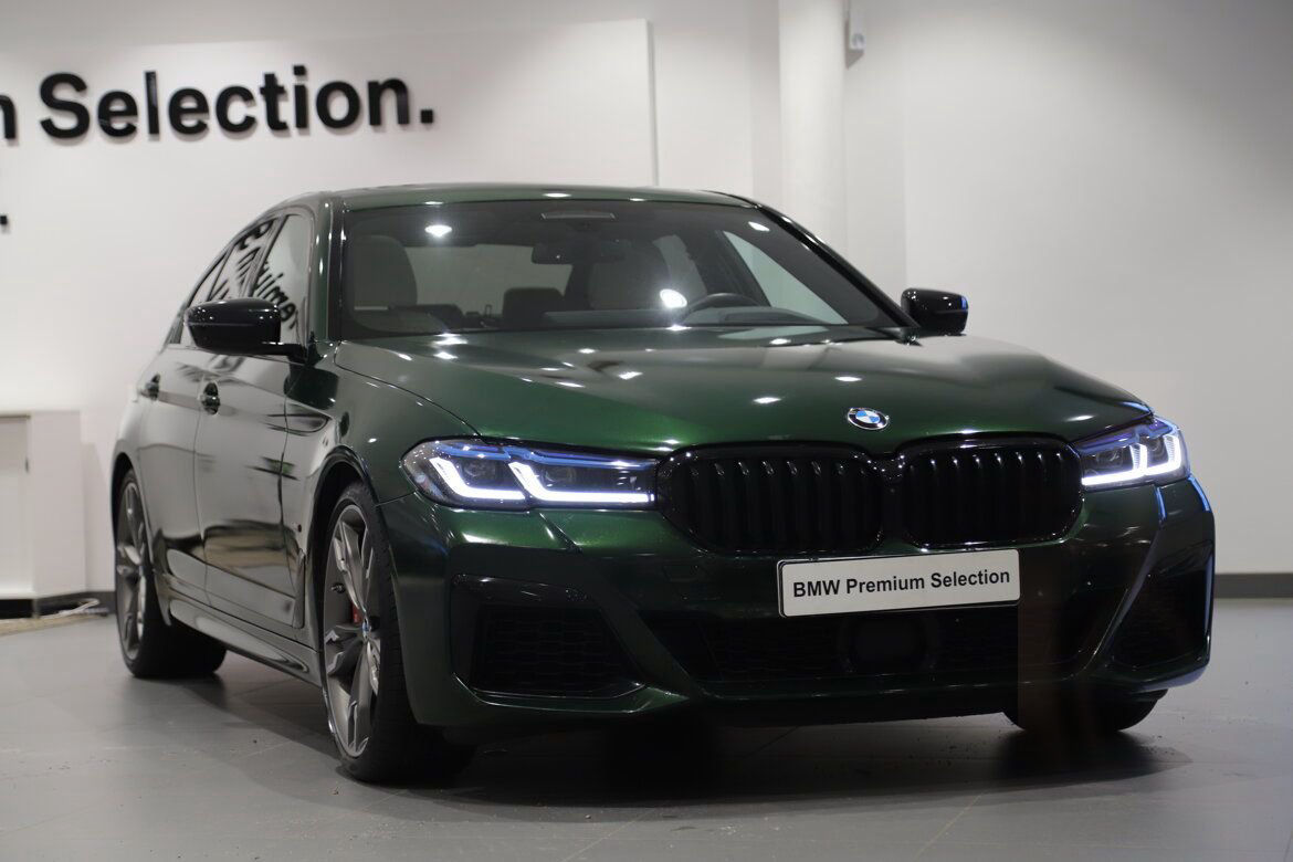 BMW M550 i xDrive Sedan