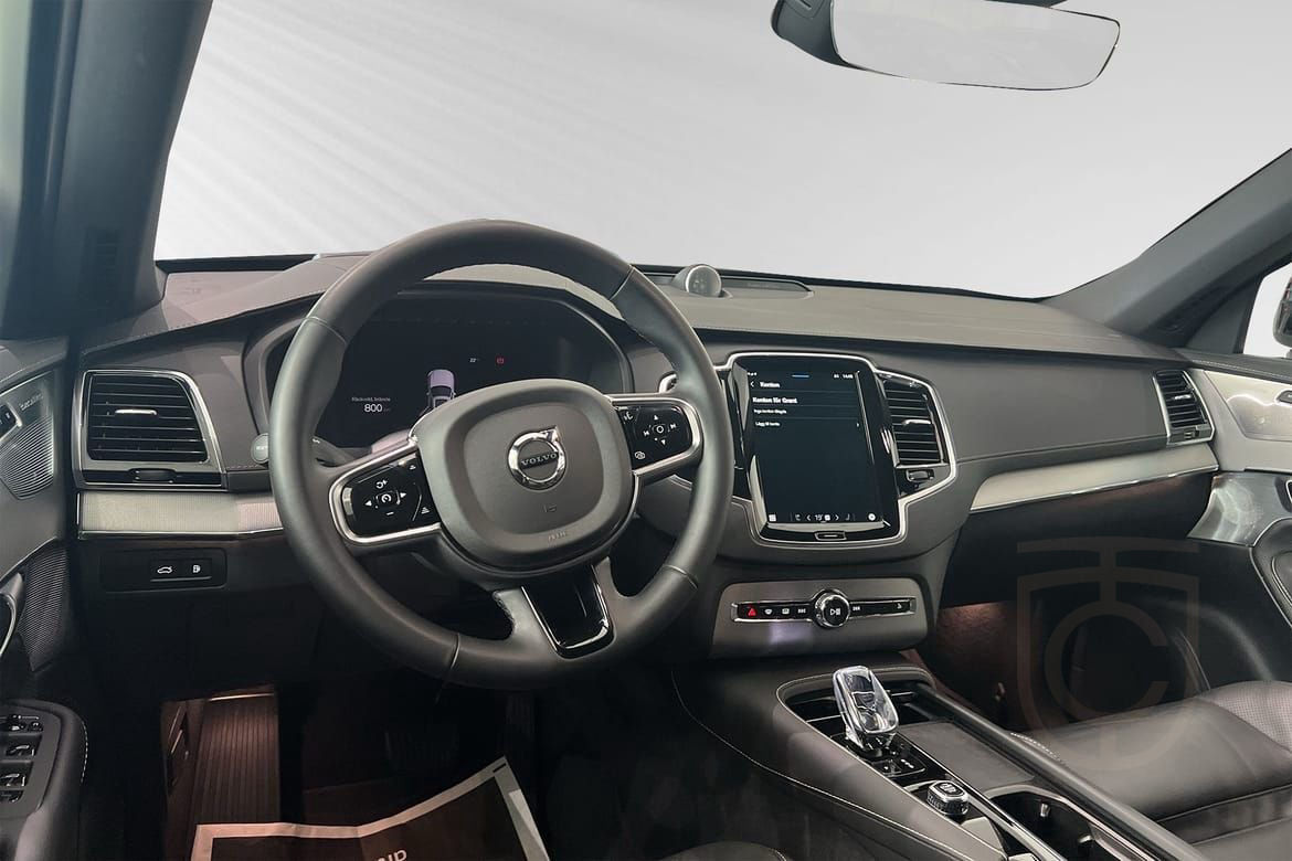 Volvo XC90 7-seater T8 Ultra Dark Edi