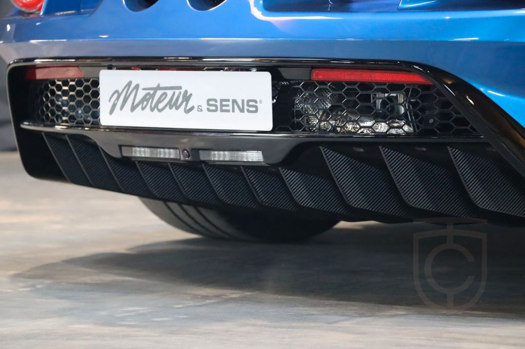 Ford GT - Blue Liquid - Carbon - Camera - Like New