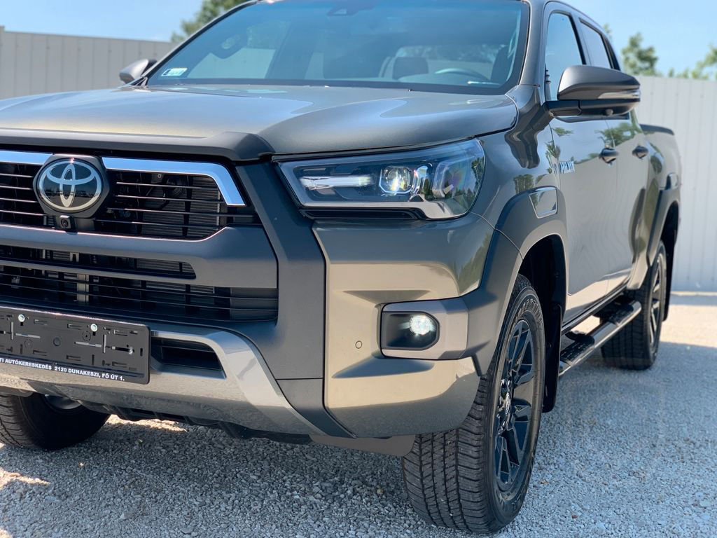 Toyota Hilux 2.8 D-4D 4X4 INVINCIBLE MY25,NET. EXPORT