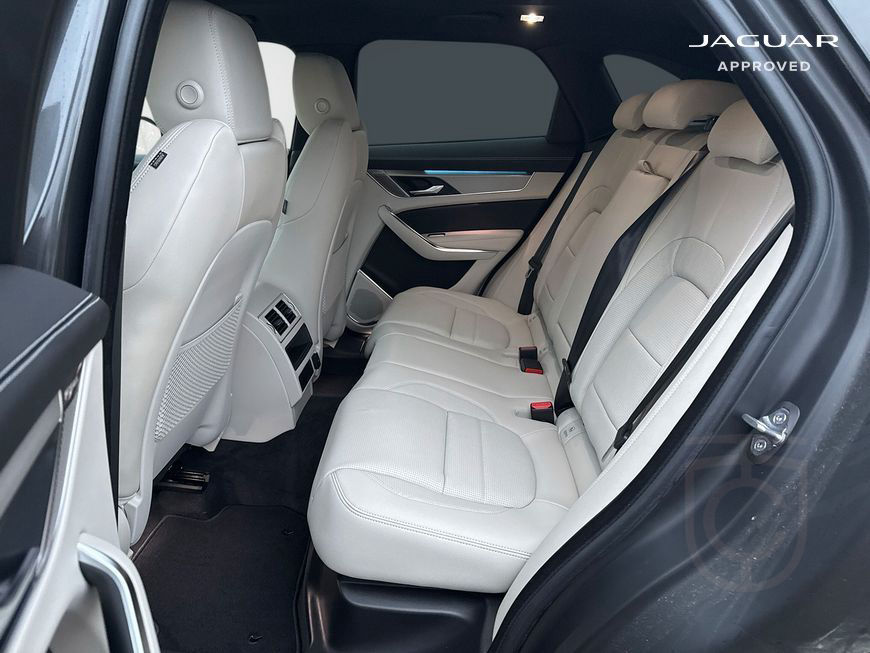 Jaguar F-Pace D300 AWD R-Dynamic SE 221 kW, 5-türig (Di