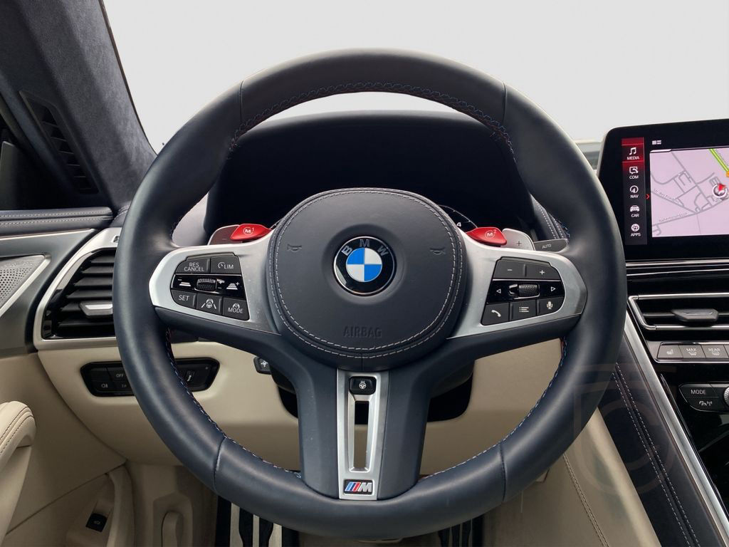 BMW M8 Competition Coupé xDrive Carbonsitz NP 207 B&