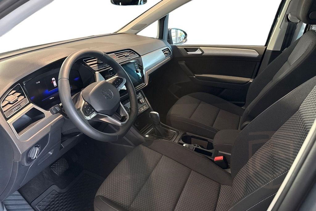 Volkswagen Touran 7-seater 1.5 TSI