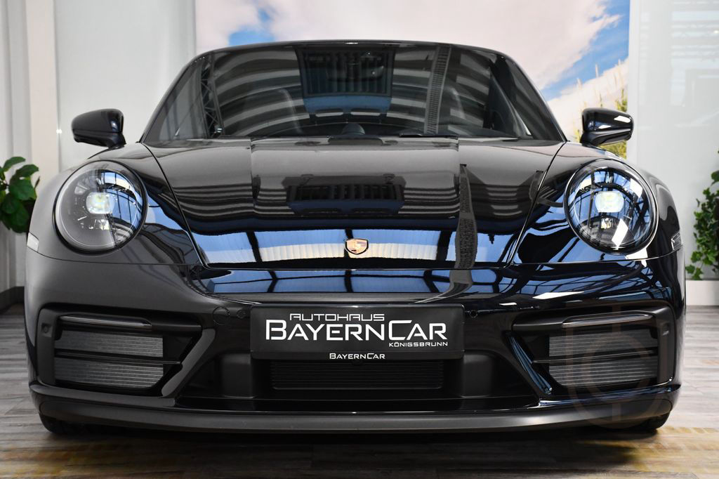 Porsche 992 Targa 4 GTS SportDesign Sitzlüft. Lenkung