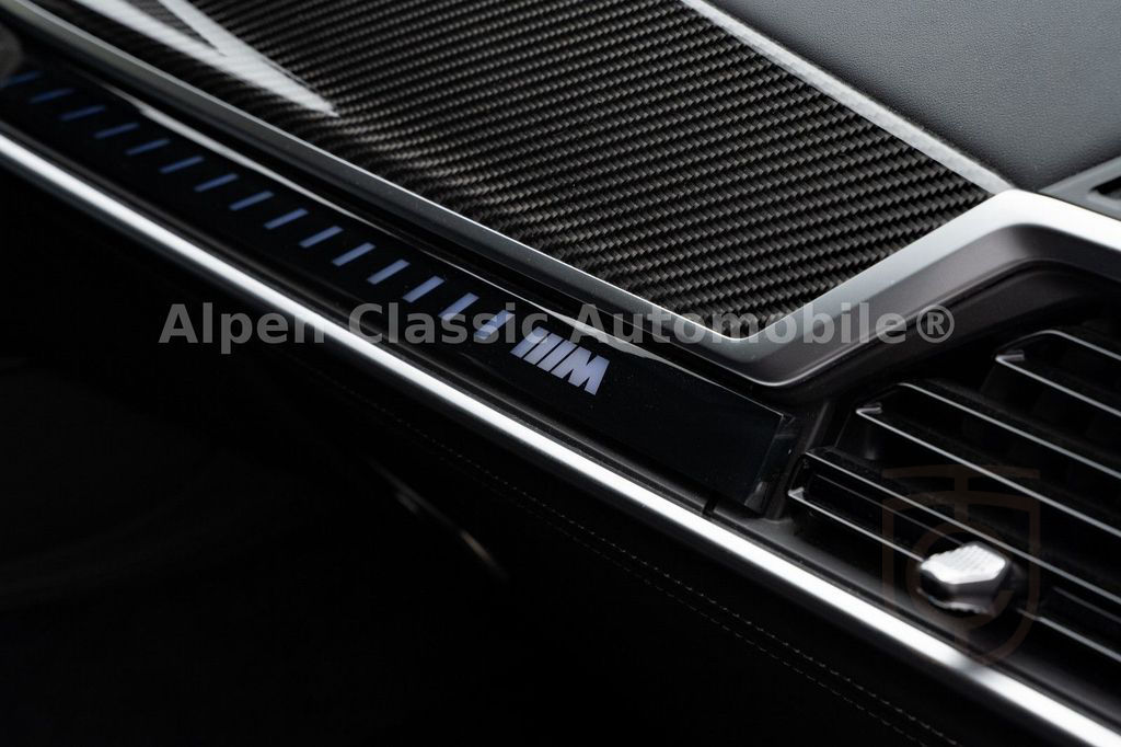 BMW X6 M60 i xDrive B&W, HUD, PANO, AHK, Massage