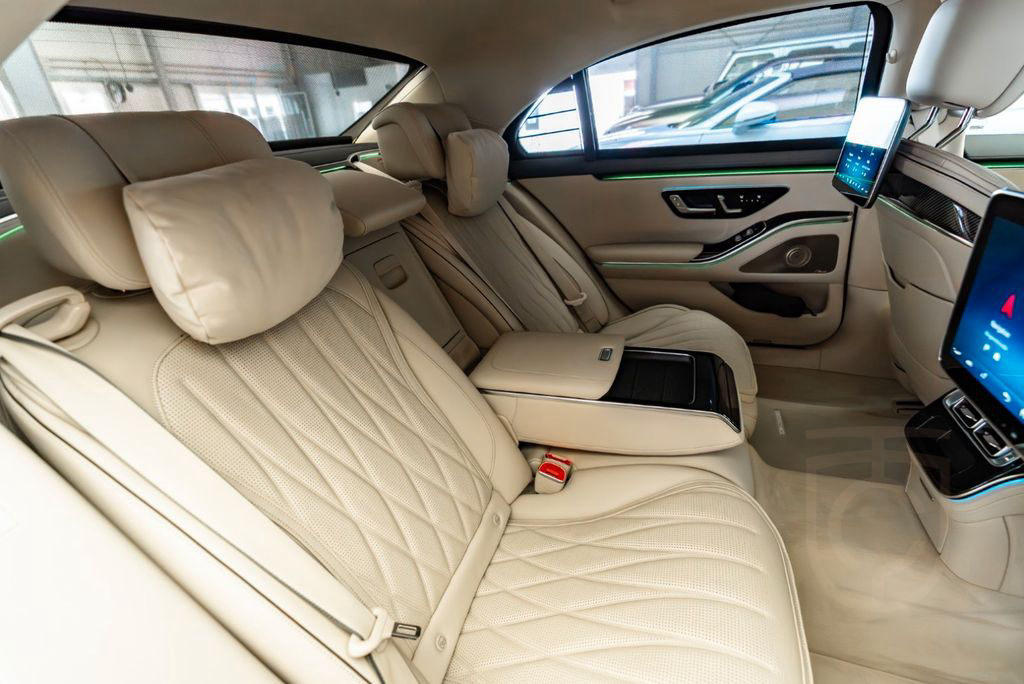 Mercedes-Benz S 63 E AMG Per. Long /Carbon / Only 3720km!