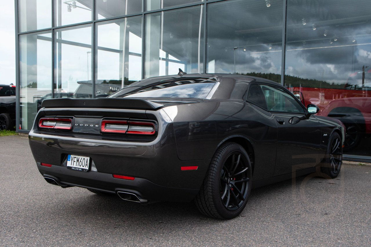 Dodge Challenger R