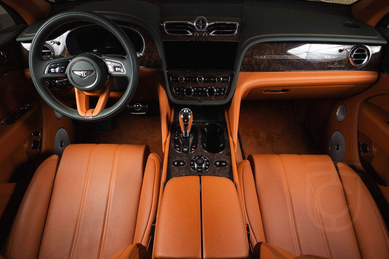 Bentley Bentayga V8 EWB 4.0 V8 EWB First Edition Azure
