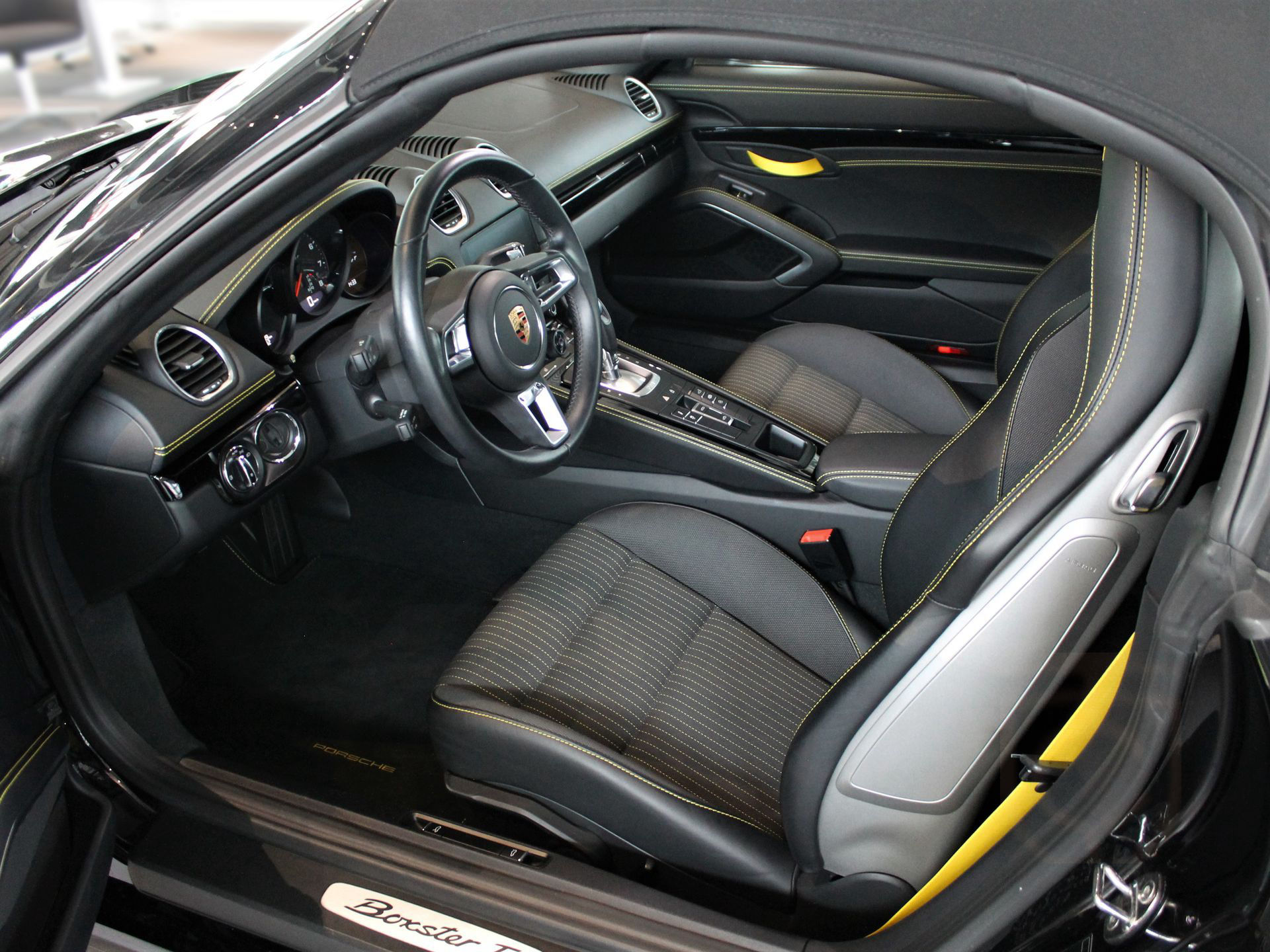 Porsche 718 Boxster T