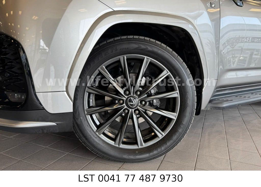 Lexus LX 600 F-Sport 4WD - 2023 - € 87.500 T1 EXPORT