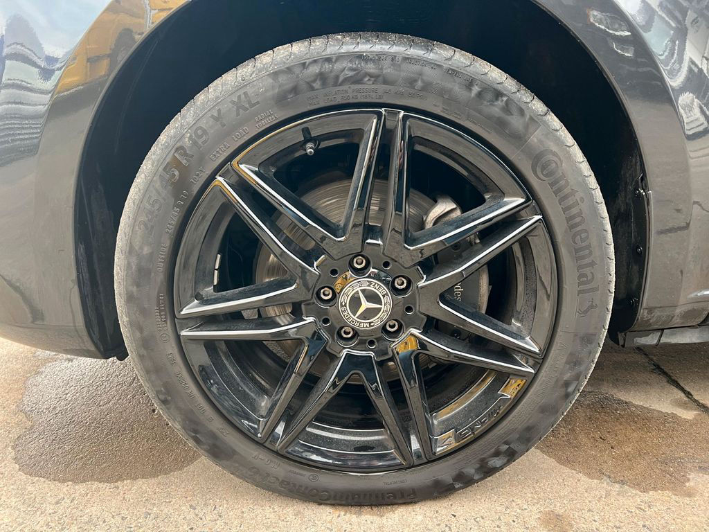 Mercedes-Benz V 300d * 4MATIC * ACC * BURMESTER * AMG FELGEN *