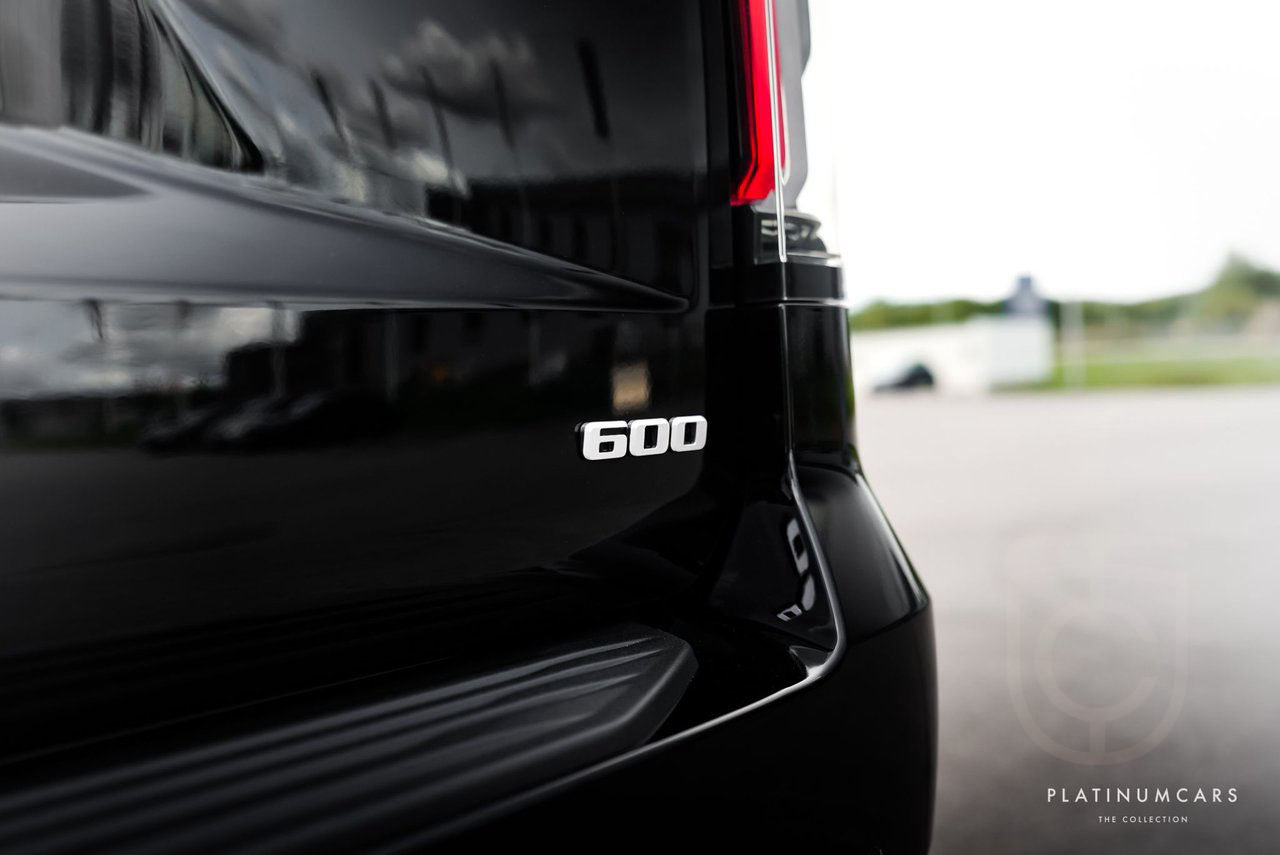 Cadillac Escalade 600 6.2 V8 4WD