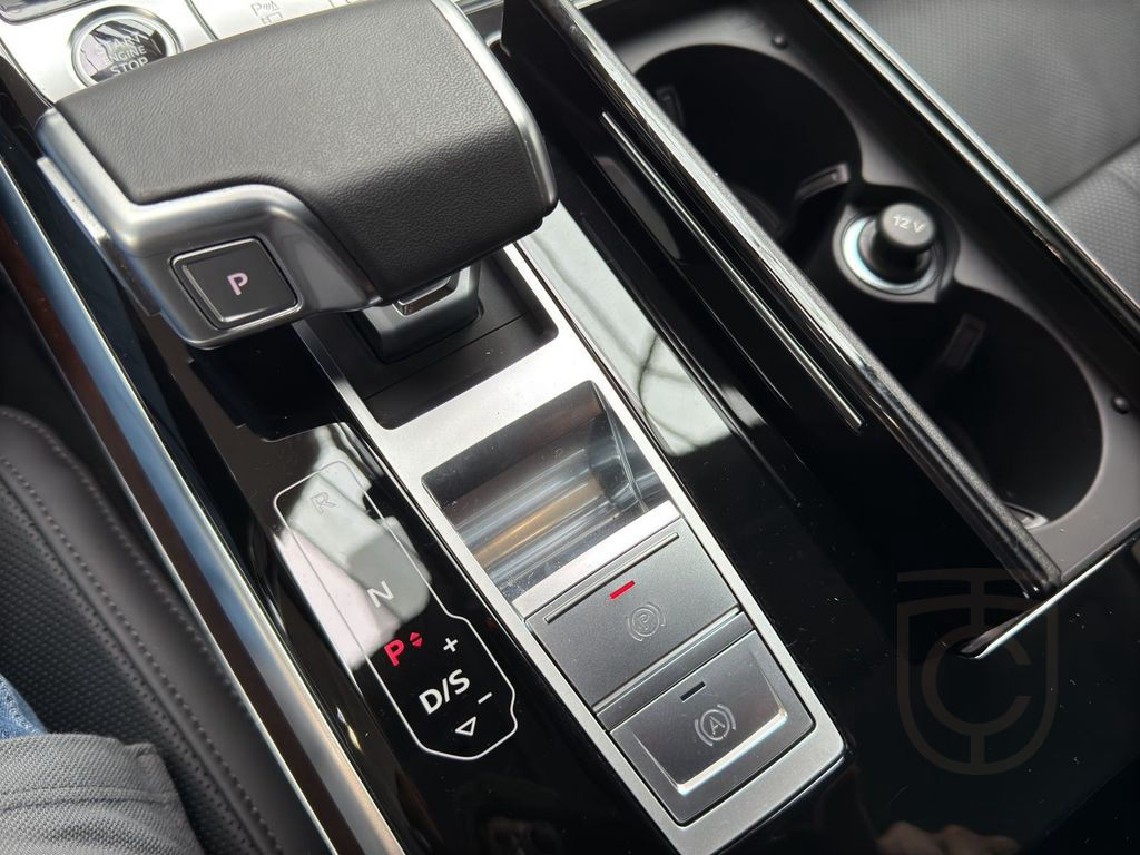 Audi A8 60 TFSIe Q BuO HD-MATRIX AFA HuD 360°