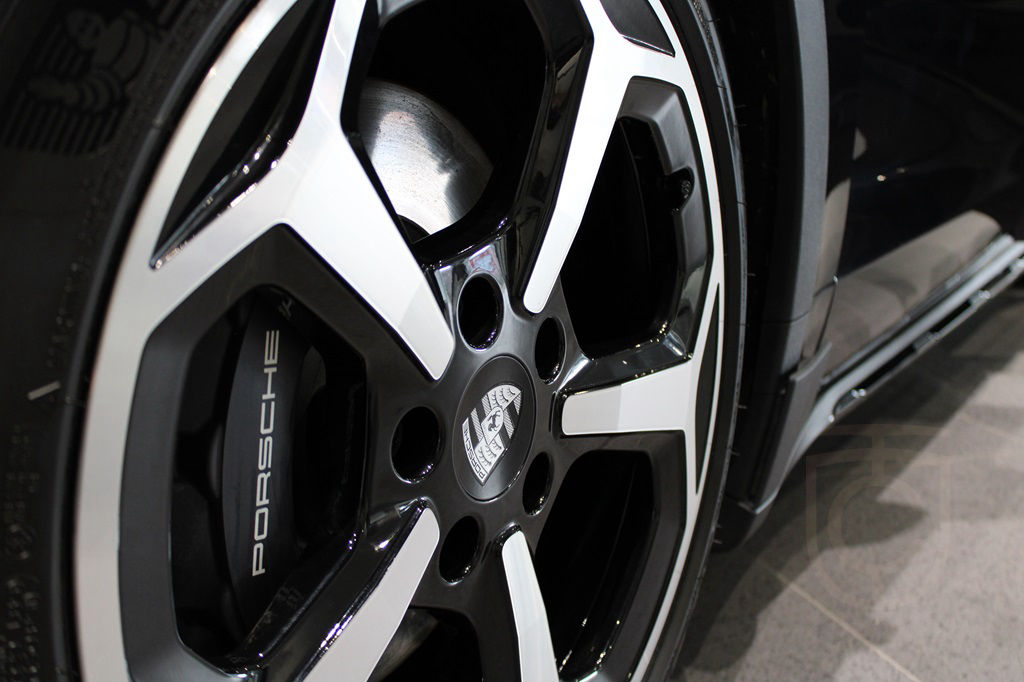 Porsche Taycan 4 Cross Turismo