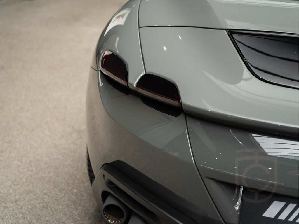 Ferrari Roma Spider Historic Colour Carbon 3.9 V8 Alcant