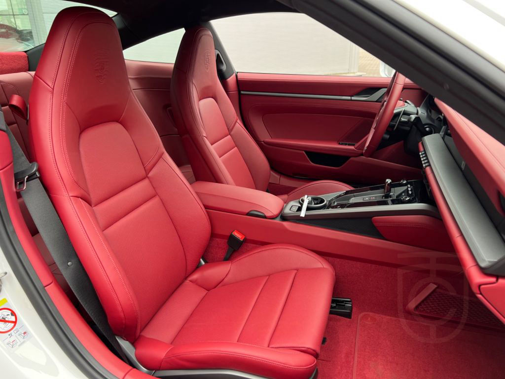 Porsche 911 992 CARRERA COUPE, MY 2023, EZ. 08/2025