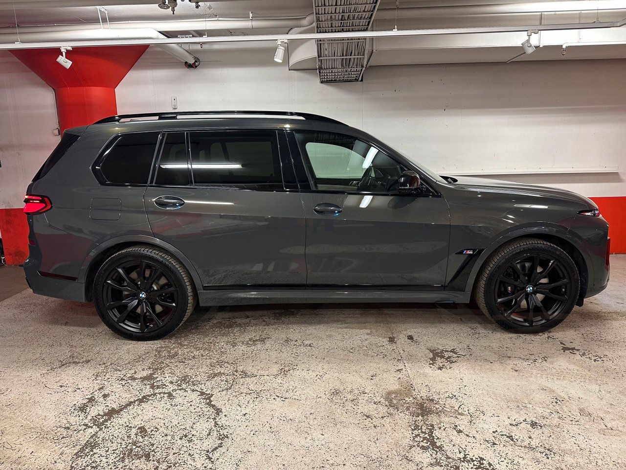 BMW X7 M60i xDrive, M Sport Pro, B&W, 7 sits, Fullutrustad