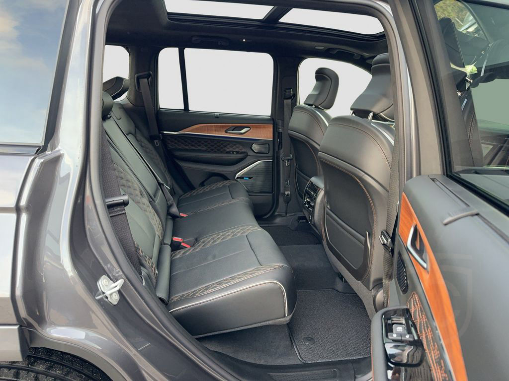 Jeep Grand Cherokee Summit Reserve Plug-In-Hybrid 4xe