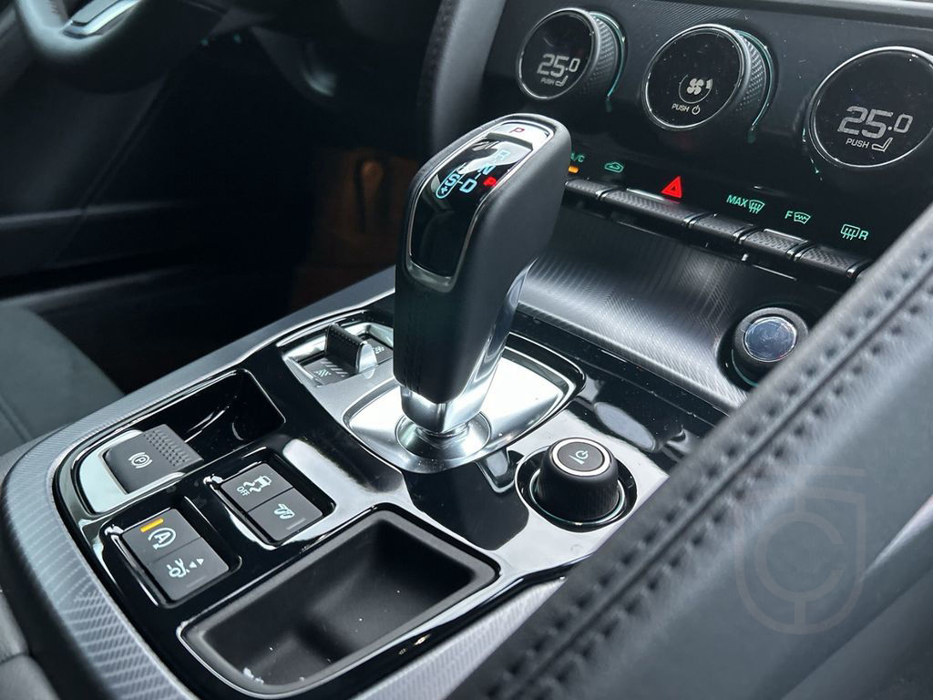 Jaguar F-Type Coupe P300 R-Dyn. Klima Paket Black Pack