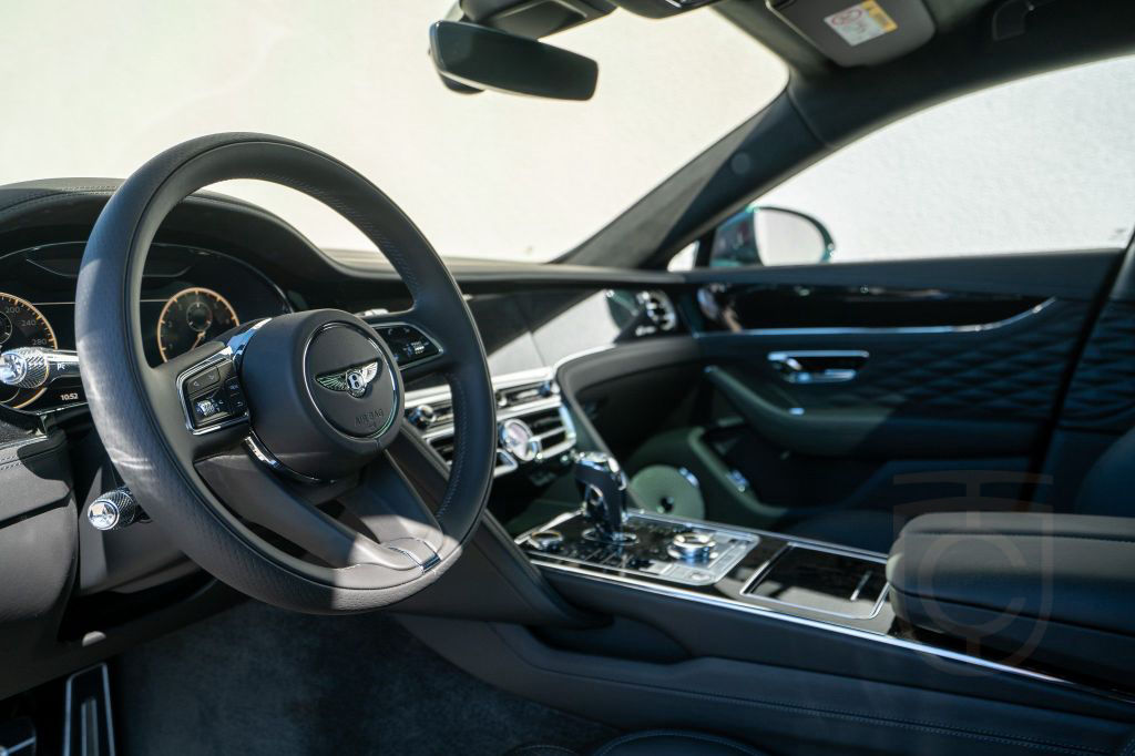 Bentley Flying Spur Azure V8 *Naim, Rotating Display*