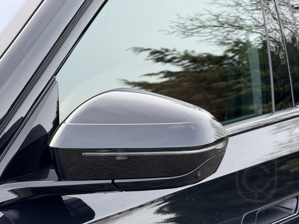 BMW i7 xDrive60 | M-Sport Pro | Panorama Sky Lounge