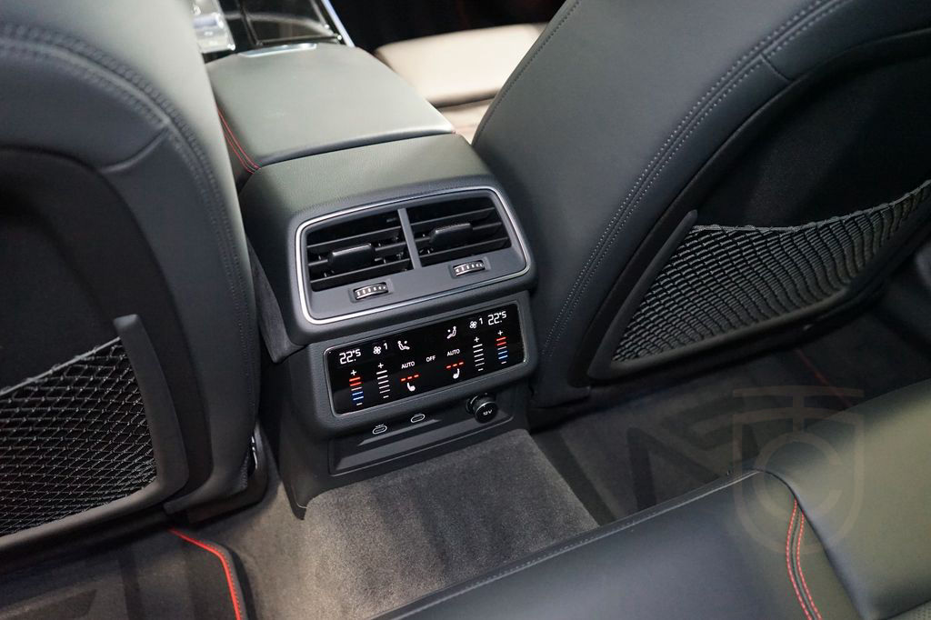 Audi RS7 PERFO*DRC*B&O*MATRIX*HUD*360*98.678€ NETTO