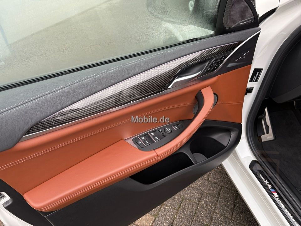 BMW X4 M Competition / NP= 118.040,- / Pano / HeadUp