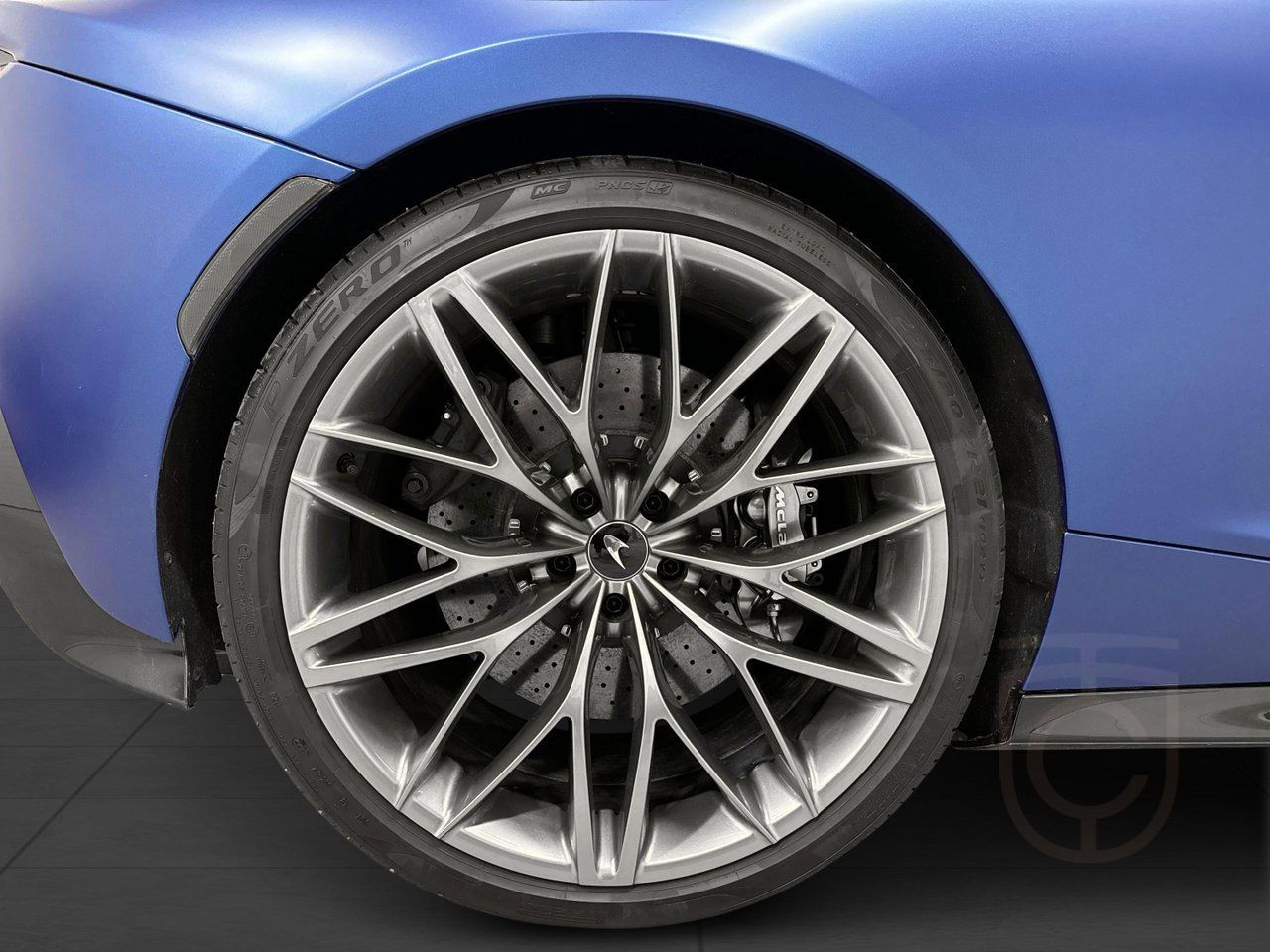 McLaren GT 4.0 V8 SSG B&W MSO LIFTKIT Frozen PPF