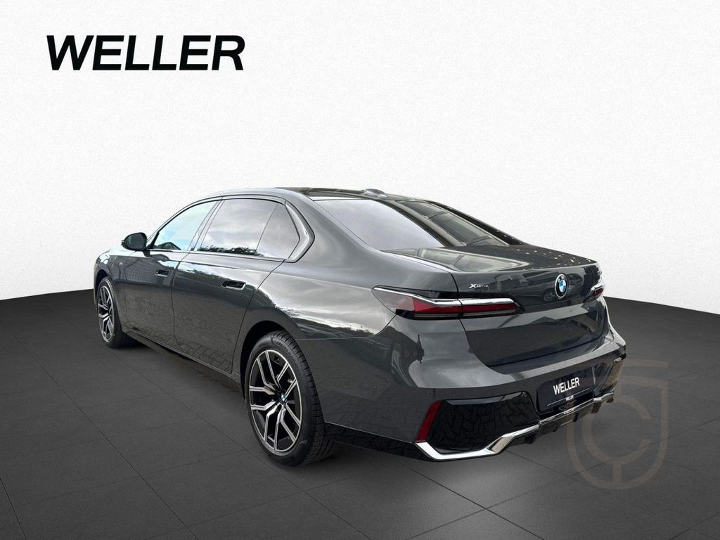 BMW 740dA xDr M SPORT SkyL,StHzg,AHK,IconicG,Multisi