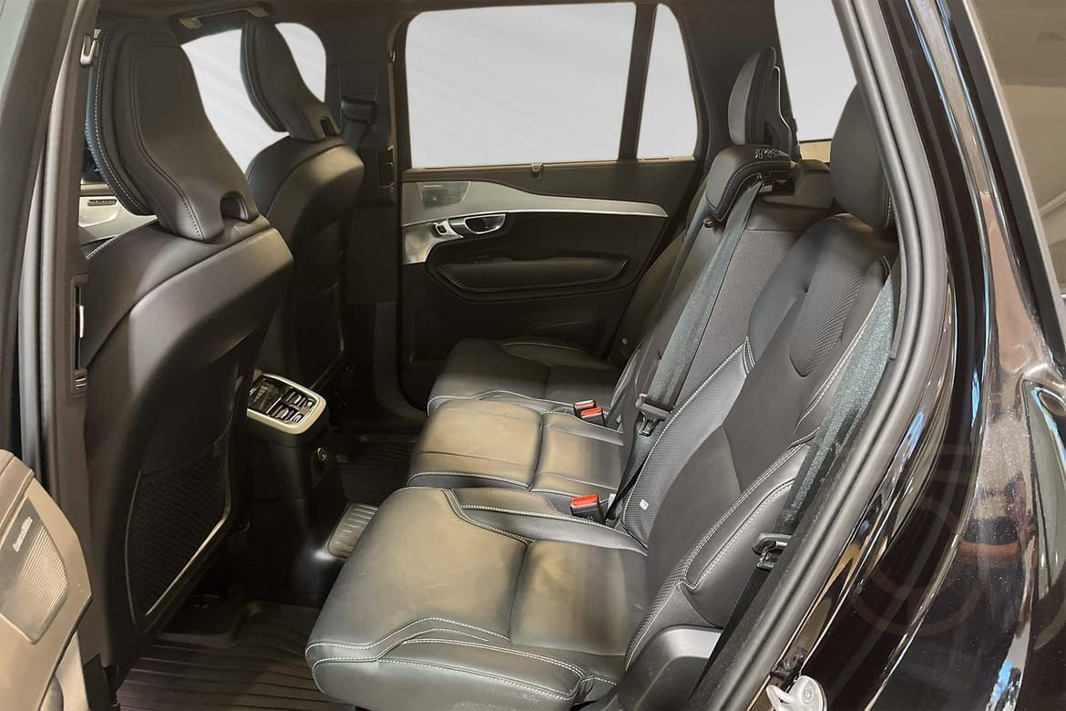Volvo XC90 Recharge T8 Ultimate Dark Edition