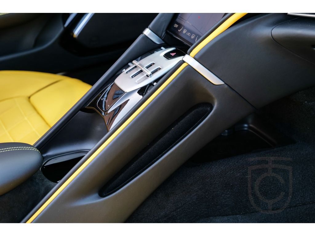 Ferrari Roma Spider *Carbon+LED*MagneRide*Passenger-Disp