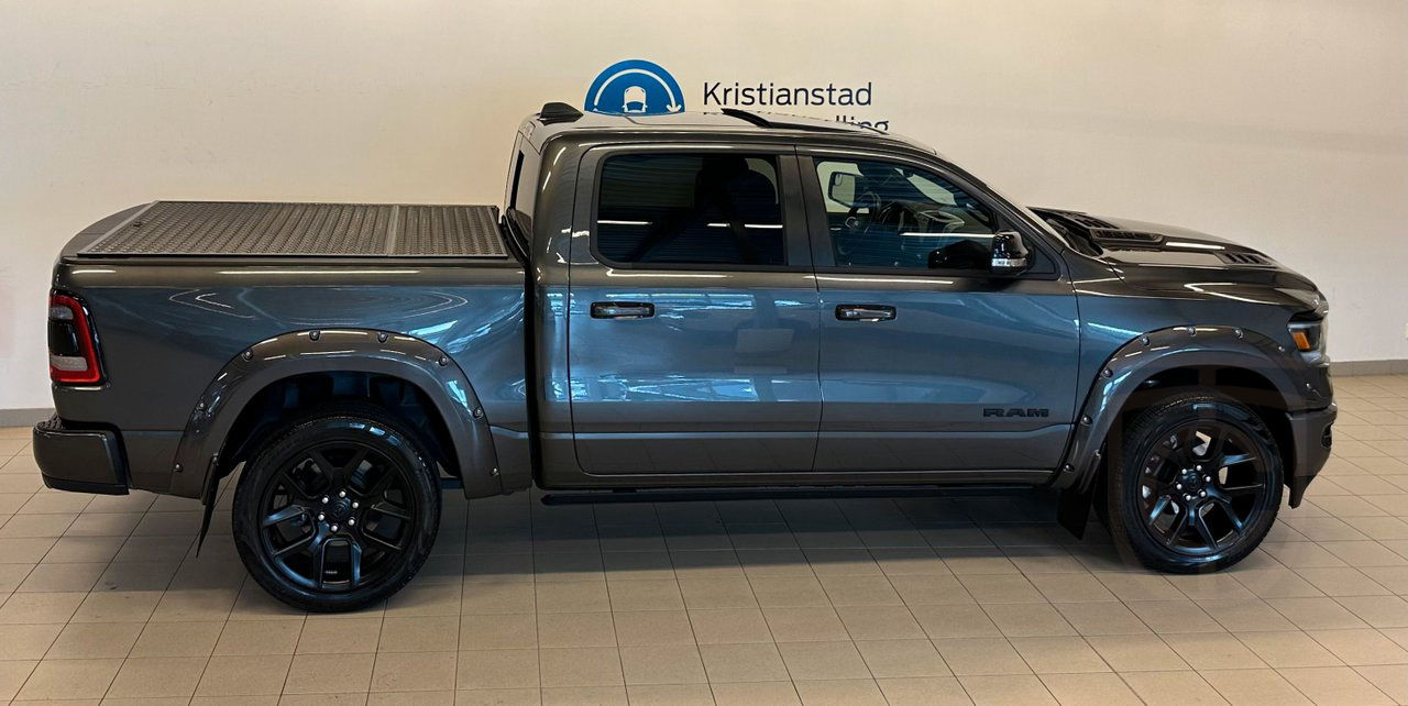 Dodge RAM 5,7 V8 Hemi 4X4 Night Edition