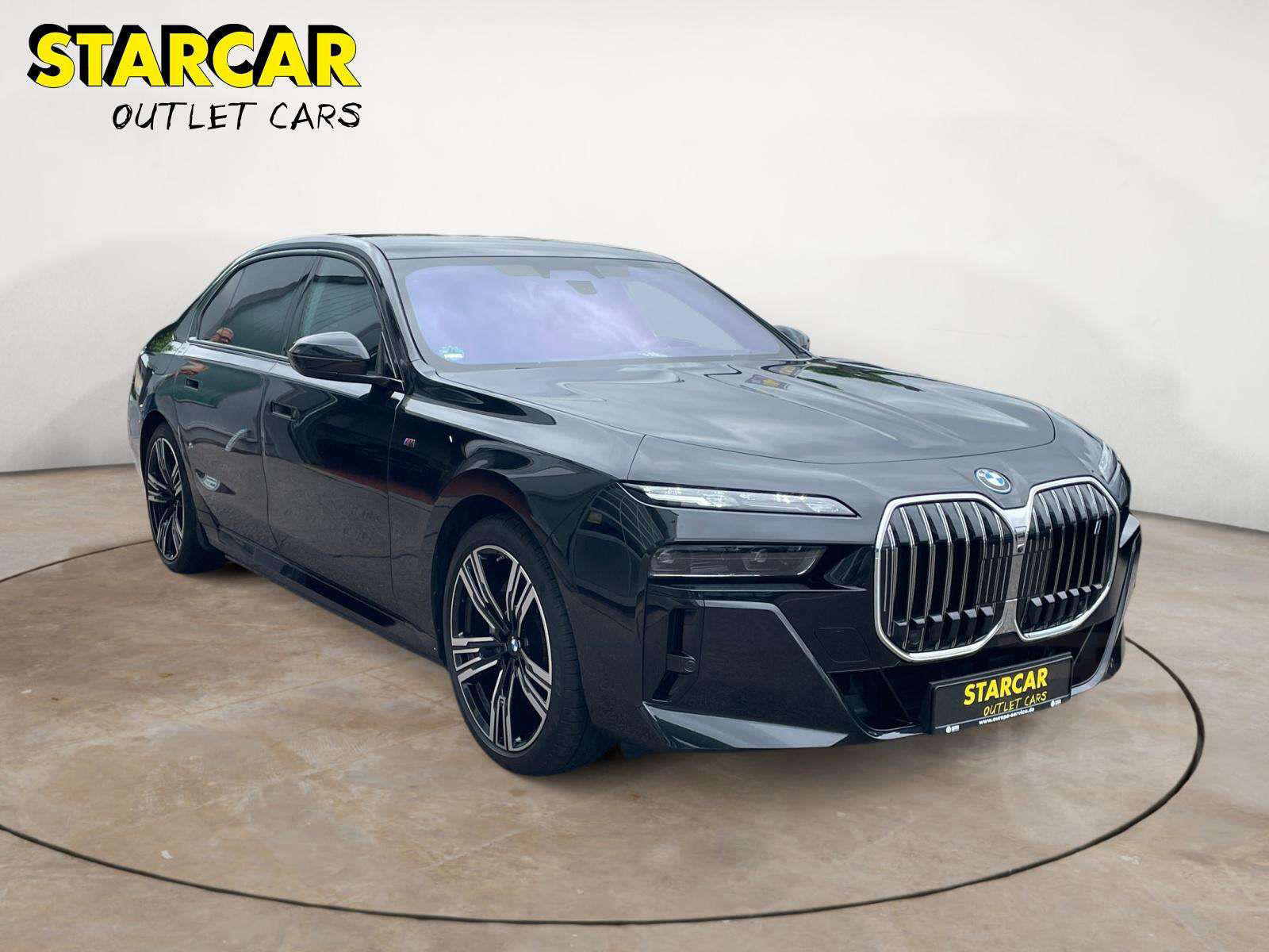BMW i7