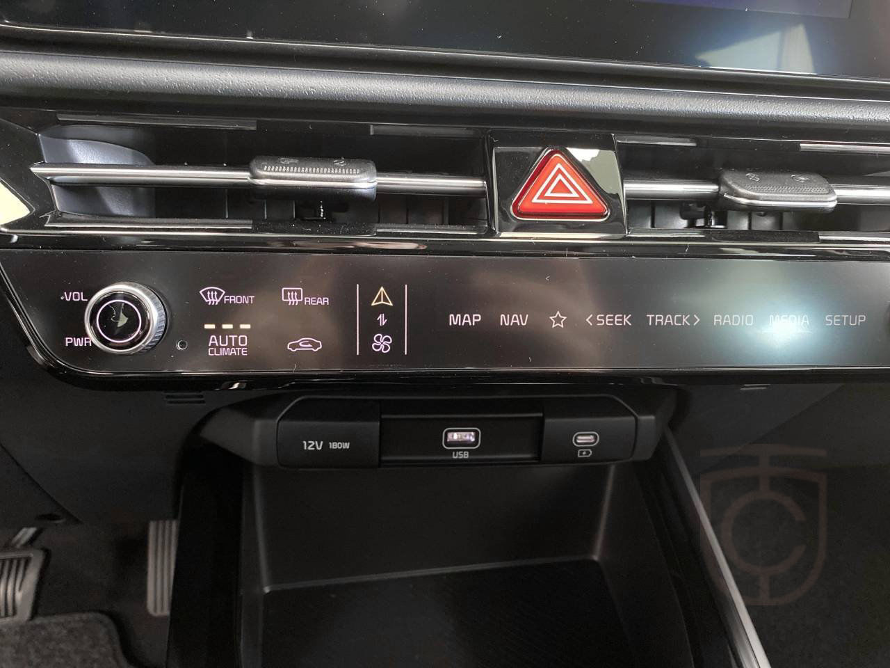 Kia Niro Plug-in Hybrid Action Fria Vinterhjul SOMMARKAMPANJ