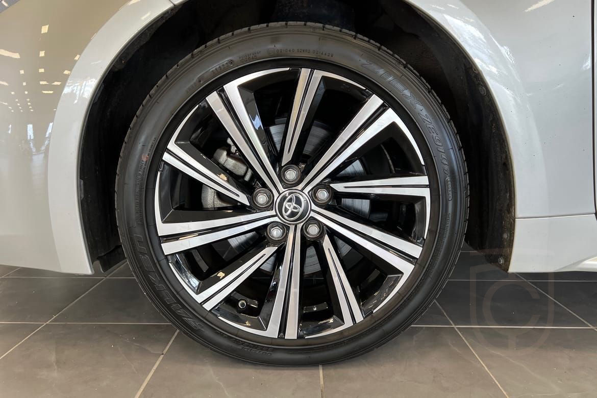 Toyota Corolla Touring Sports Hybrid 2.0 Style Approved Used