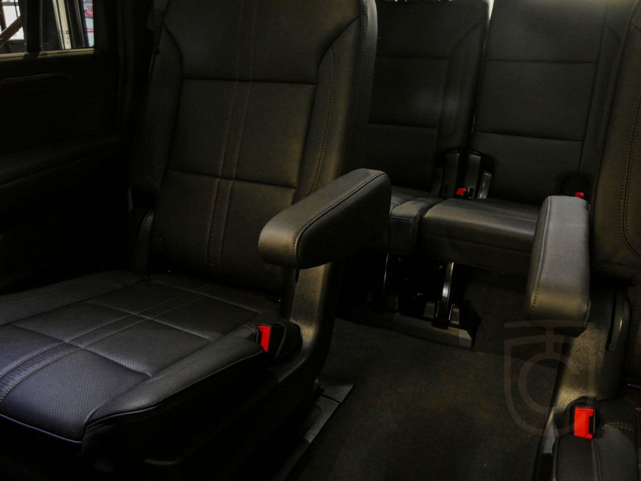 Chevrolet Suburban HIGH COUNTRY Duramax Diesel