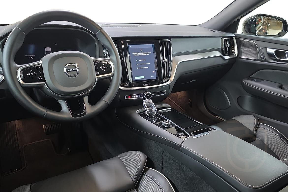 Volvo V60 T8 Ultra Dark