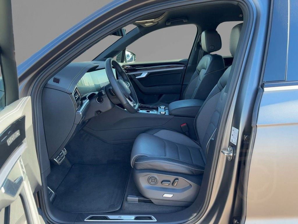 Volkswagen Touareg 3.0 TSI DSG 4M R-Line ACC Kamera LED Nav