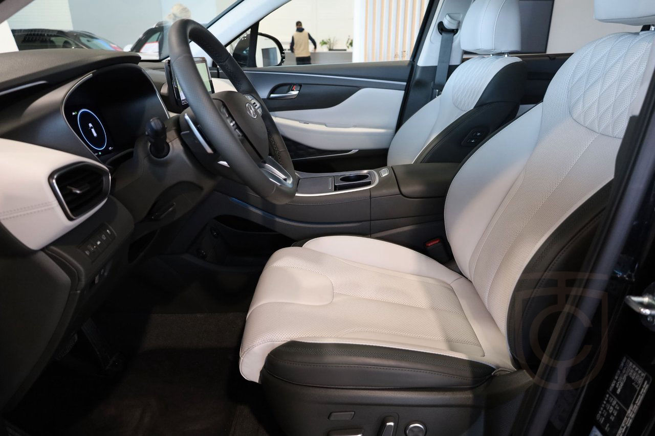 Hyundai Santa Fe Plug-In 4WD Advanced Luxurys Pack